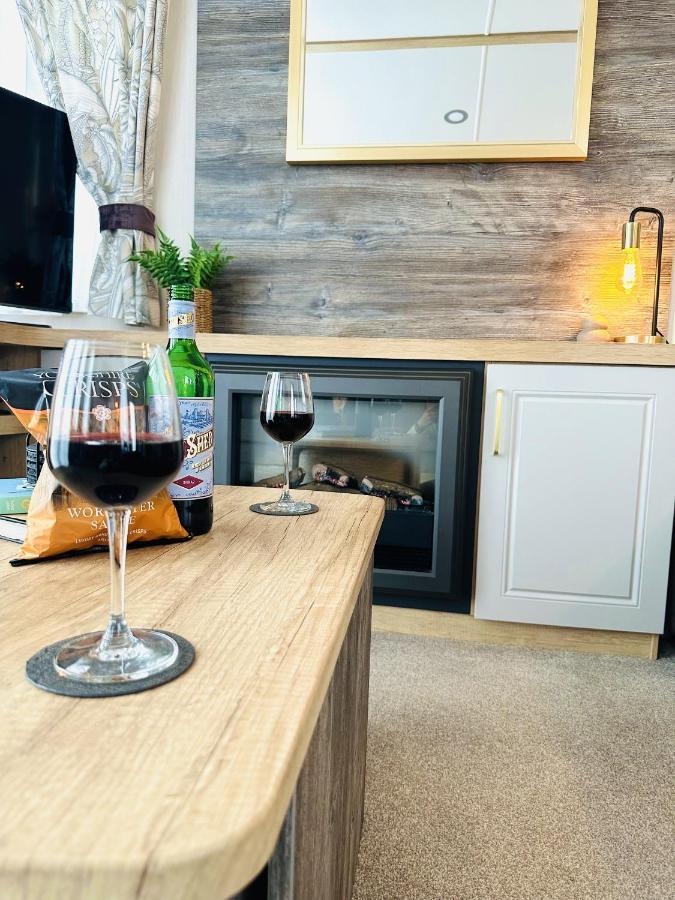 The Hideaway Villa Скарбъро Екстериор снимка
