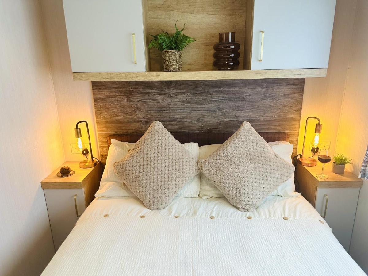 The Hideaway Villa Скарбъро Екстериор снимка