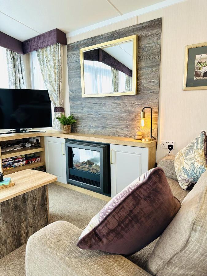 The Hideaway Villa Скарбъро Екстериор снимка