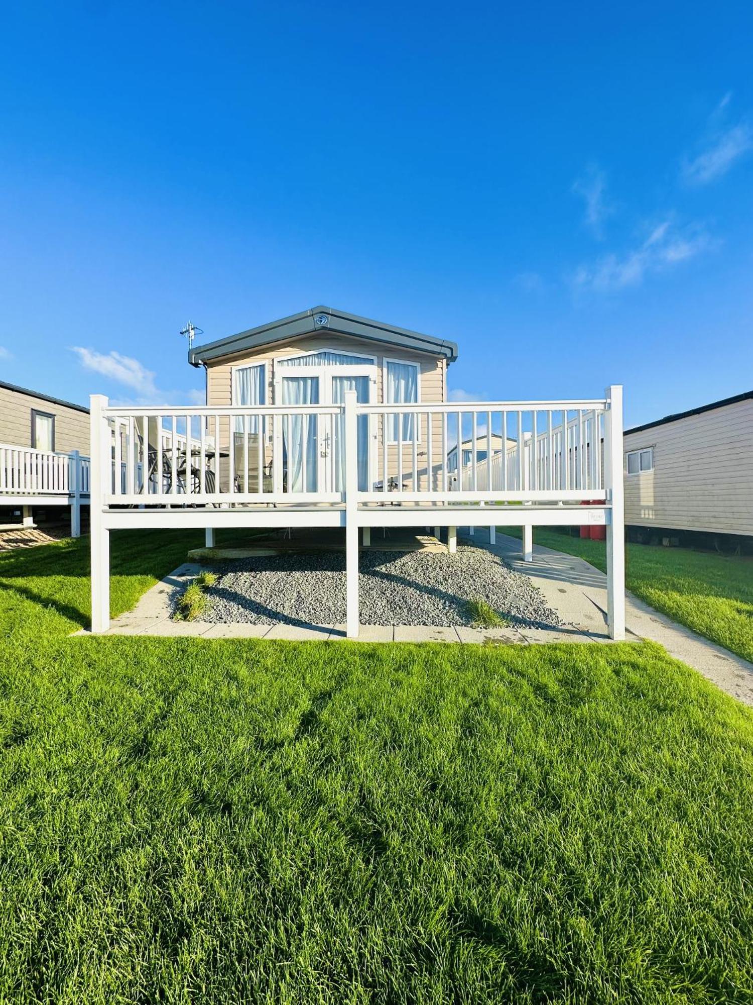 The Hideaway Villa Скарбъро Екстериор снимка